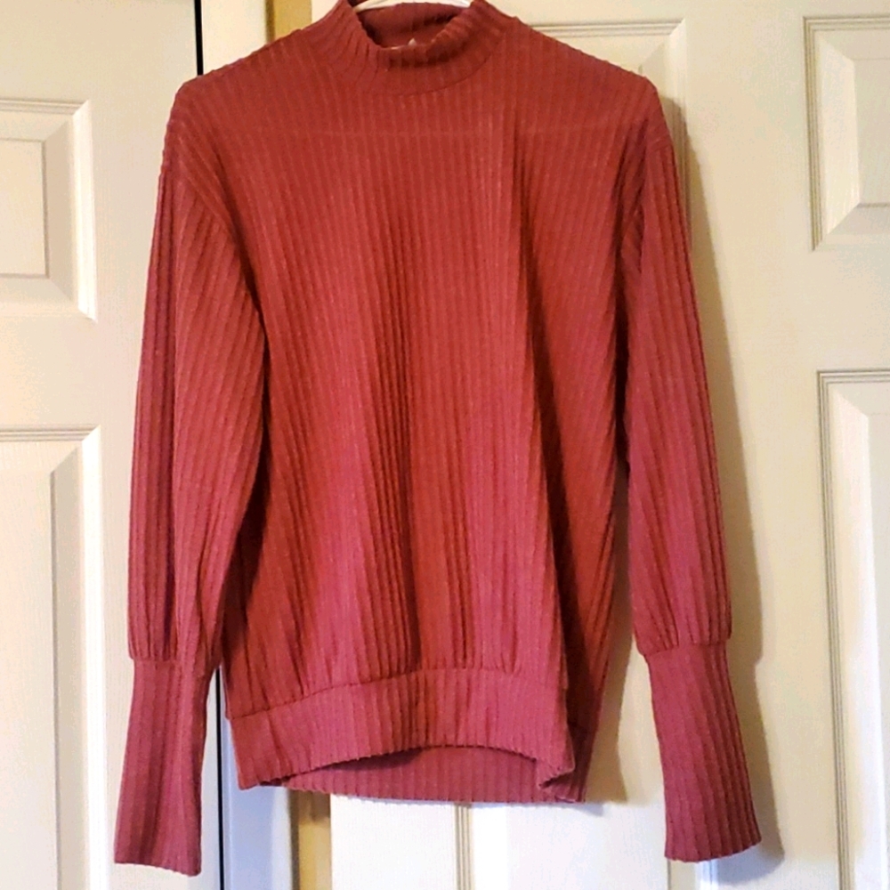 Cute lightweight sweater.